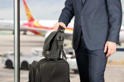4 Benefits of Hiring Airport Transportation